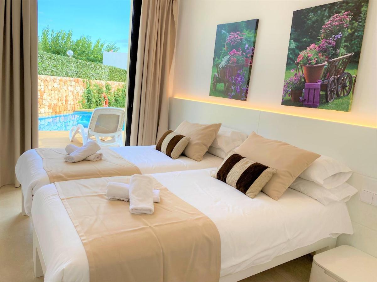Villa Lucia Cala'N Blanes  ภายนอก รูปภาพ